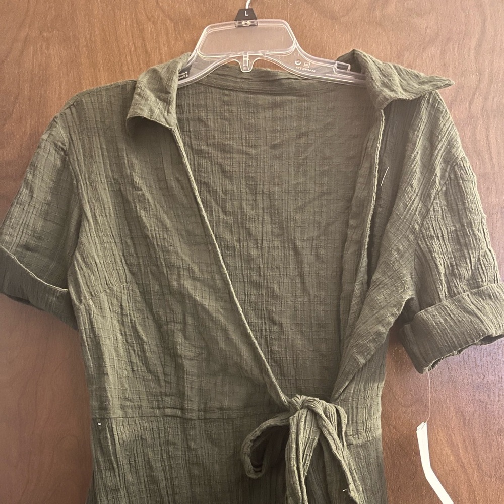 NWT Becca wrap cover up in olive green